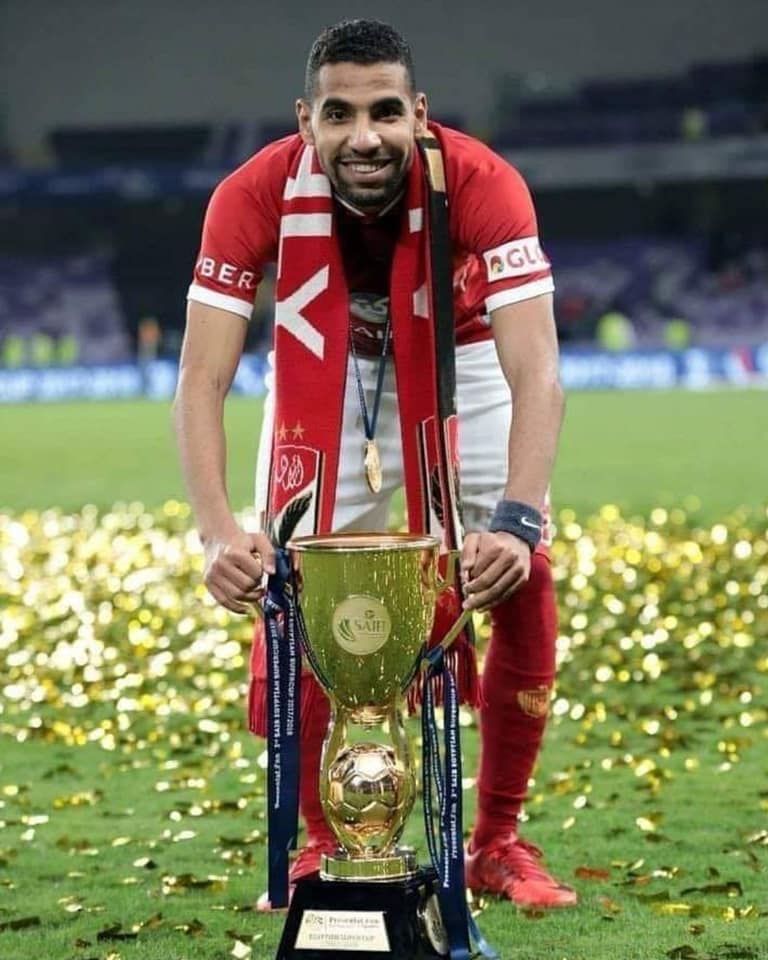 Mahmoud81510331's tweet photo. مكنش لاعب عادي مكنش لاعب زي ايي لاعيب بيلعب كورة ده حاجة مختلفة اللي هوا تقعد تتفرج علي الماتش وفجاْه تلاقيه وصل للجون من افضل اللاعيبة اللي بتعرف تختار الوقت الصح والتمركز الصح من غير ما يعمل ايي مجهود وكان بيخلص علي طول موْمن لاعيب جامد جدا ❤️🦅💪
#الاهلاوية_معاك_يامؤمن https://t.co/t8TZaluRSX