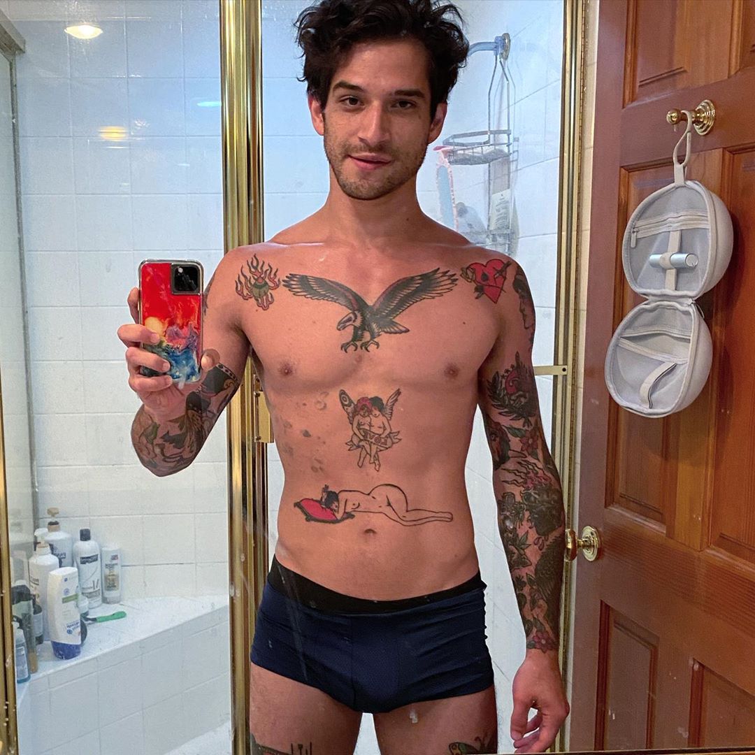 Famous Bulges on X: Tyler Posey bulge t.coz0CbyDLssb  X
