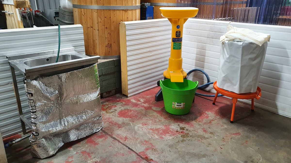 TemperanceCider's tweet image. Trails are over.

Tomorrow we open for the first apple donations of the year.

#Manchester city centre has a commercial cidery, possibly for the first ever time.

#RethinkCider