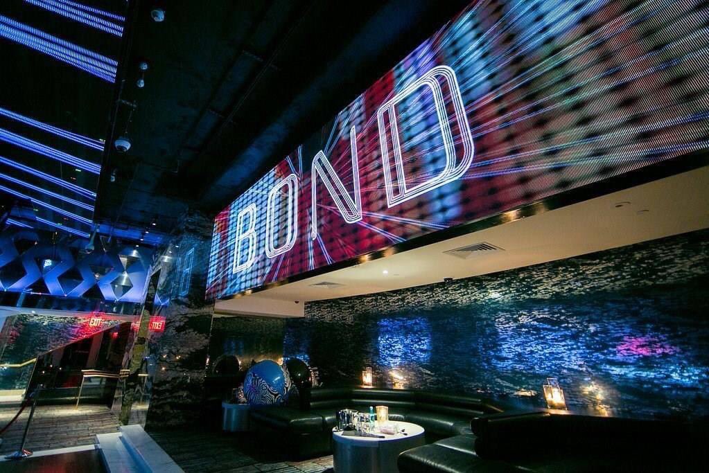 pixelflexled's tweet photo. Taking a quick #TBT look back at how A/V integration firm Think Simple created a unique 2000-square foot ceiling video display inside the Baha Mar nightclub in the Bahamas using #FLEXLite LED.
https://t.co/KkJ1NbHtbe
#pixelflexled #ledvideo #ledvideodesign #leddisplay #proav https://t.co/5K8XONRWr3