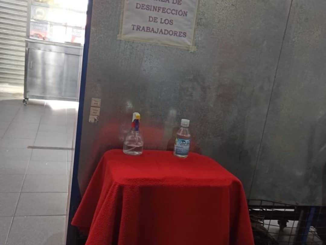 UndecoSM's tweet photo. #NotiUNDECOSM
Acompañando a nuestra Afiliado #PanaderíaSantaMarta en la visita de @DesarrolloSMR para la verificación de los Protocolos de Bioseguridad
UNDECO Santa Marta al lado de nuestros comerciantes.
#UnidosSomosMás https://t.co/Ejq5K7ES40