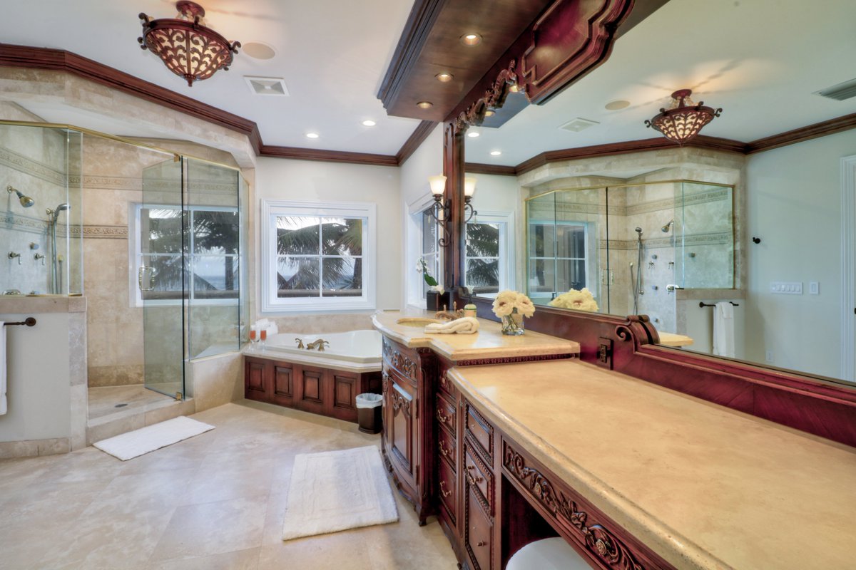 DebbieWysocki's tweet photo. Yes, We're OBSESSED with beautiful interior design! Check out my Pinterest for original content and a detailed view of all our homes! https://t.co/bgCoT9EUG7 #interiordesign #LuxuryTravel #Vacation #architecture  #beach #ocean #waterfront #luxuryhomes #airbnb #realty #decor https://t.co/dBhKoHFMXj