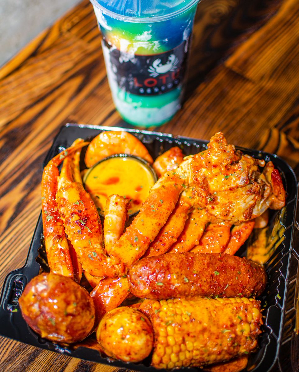 LotusSeafood's tweet photo. THE HOT BOX 👉 1/2 lb. of shrimp + 1/2 lb. of snow crab + one corn, potato, and sausage 🤤 https://t.co/I96S0GSzB9
