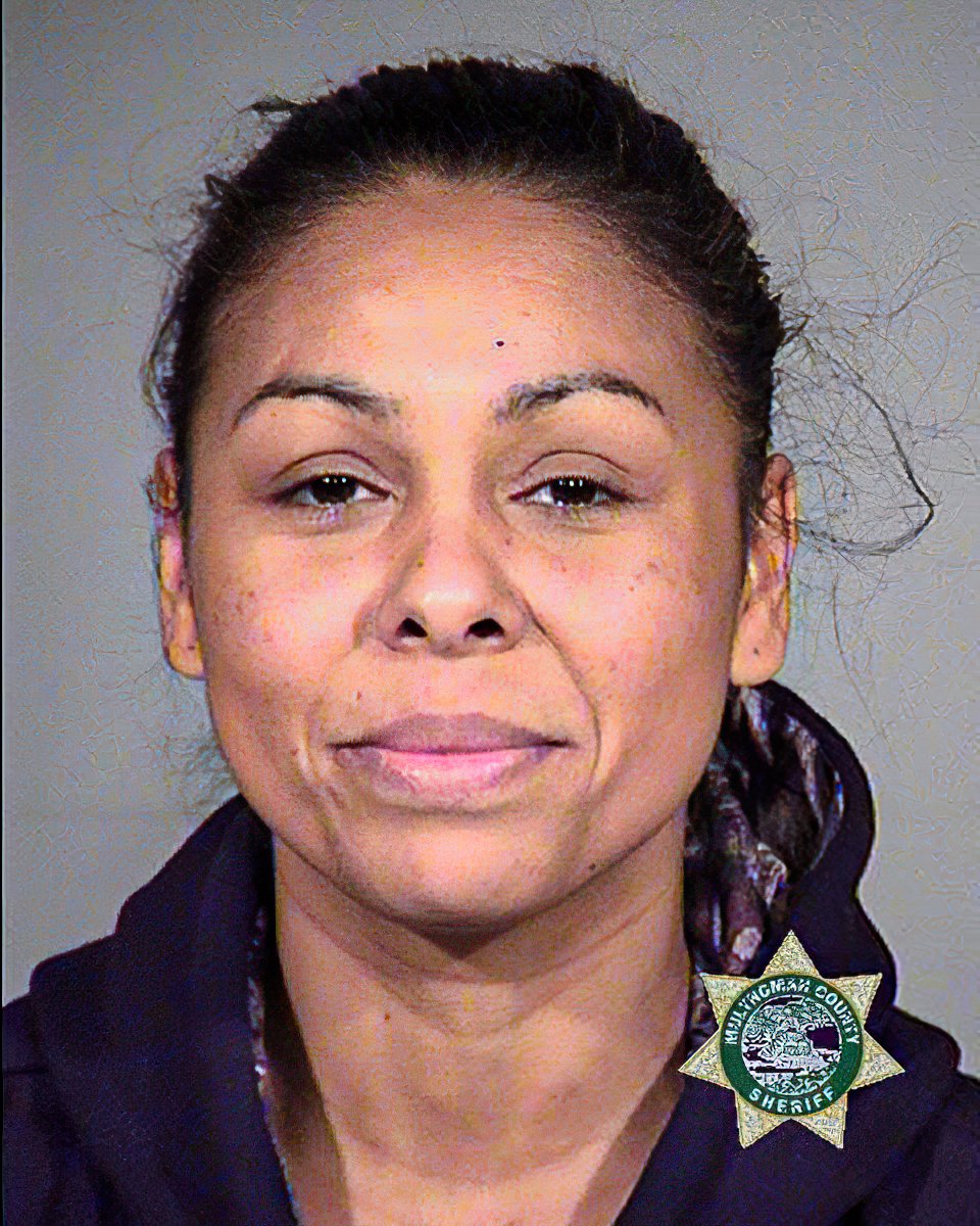 Simona Andrea Arteaga, 39, was arrested again at a violent Portland  #antifa riot & charged w/multiple criminal offenses. She was quickly released without bail. She's an "equity & inclusion advocate" & social media model.  #PortlandMugshots  https://archive.vn/eTrpJ 