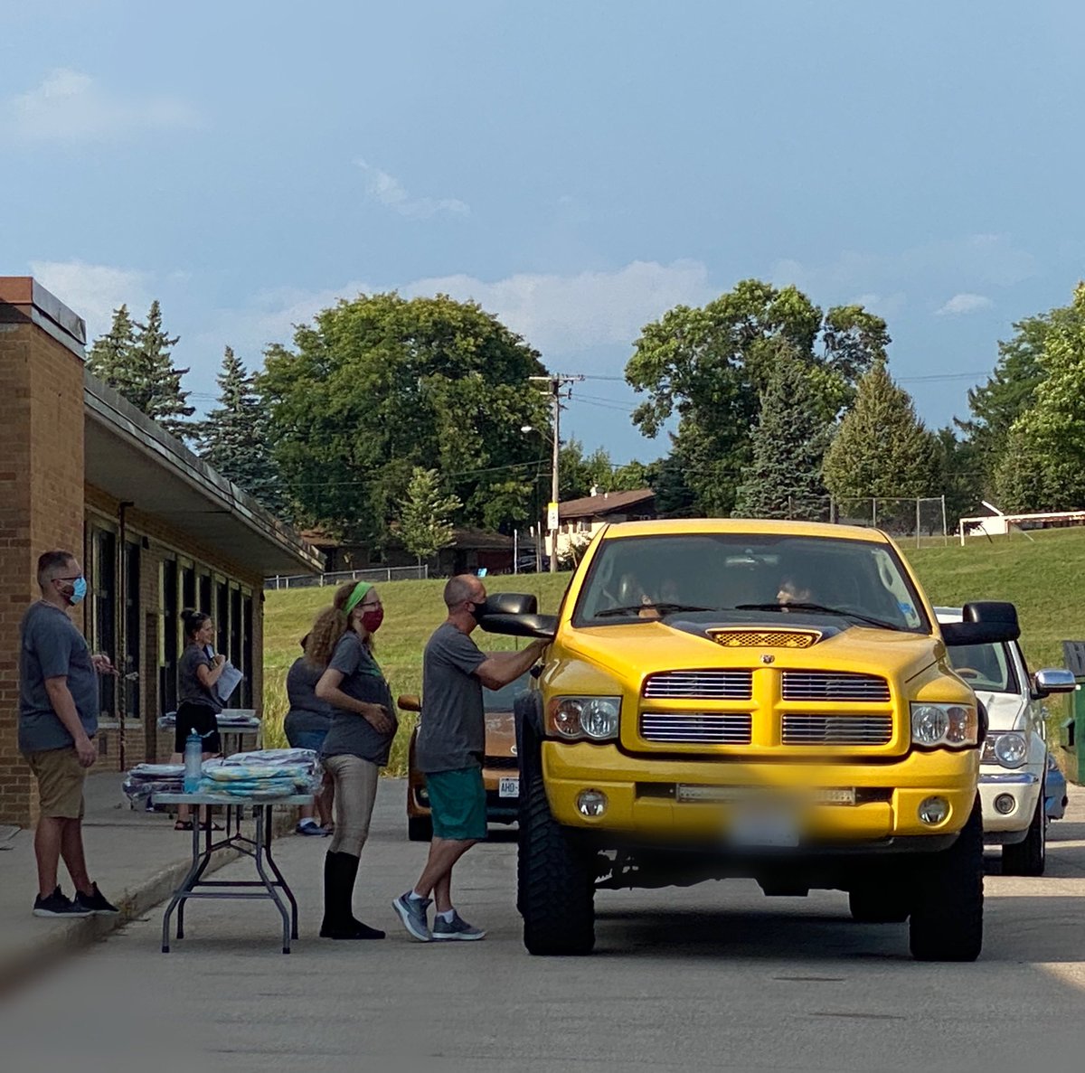 Mrs. Hart tweet media