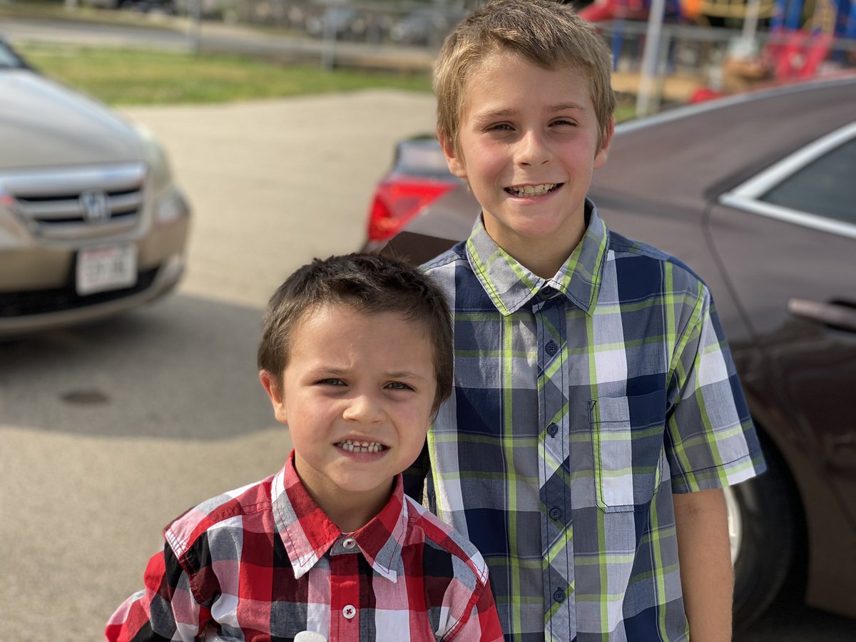 Mrs. Hart tweet media