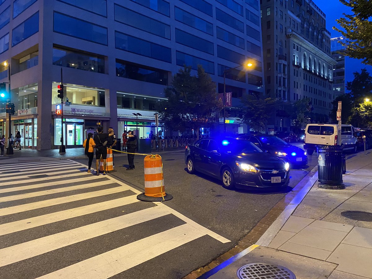 Damn, White House blockoff is big tonight. This is at 17 and K. Follow here or  @abeaujon and  @EvyMages for more updates of tonight’s actions