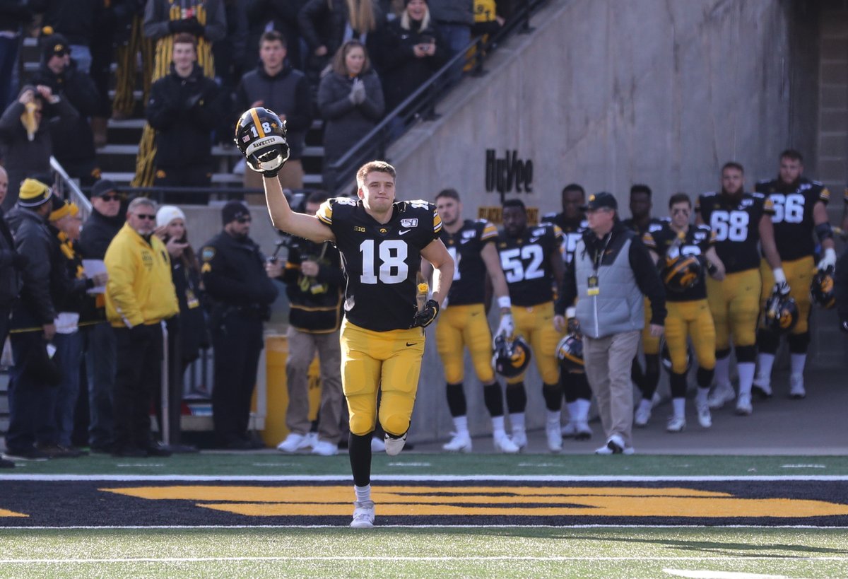 LegacyHawks's tweet photo. HBD Drew Cook! We hope you have a great day and Go Hawks! | #LegacyHawk https://t.co/KuFNbv63Mk