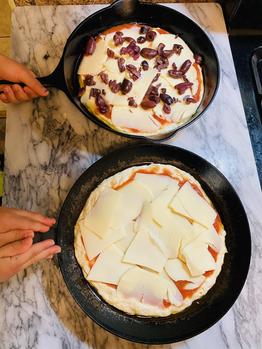 KrisRashid's tweet photo. @kenjilopezalt Fun, kid-friendly recipe! We’re excited to meet Pipo and her neighbors in the #PB #EveryNightIsPizzaNight as they explore the elements that make a dish the best food in the world. https://t.co/8dJdbQwLT1