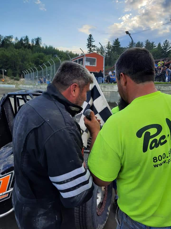 BerryTunk's tweet image. Victory Lane with Dad
#FeatureWinner #2020