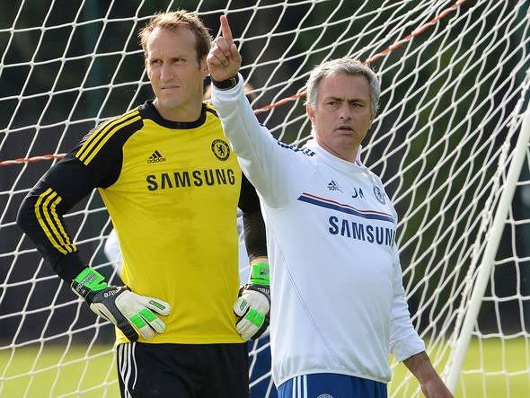 [Cont.]• Begovic (Stoke) — 28 y/o. • Schwarzer (Fulham) - 41 y/o. • Samuel Eto’o (Anzhi) — 31 y/o. • Drogba (Galatasaray) — 36 y/o.