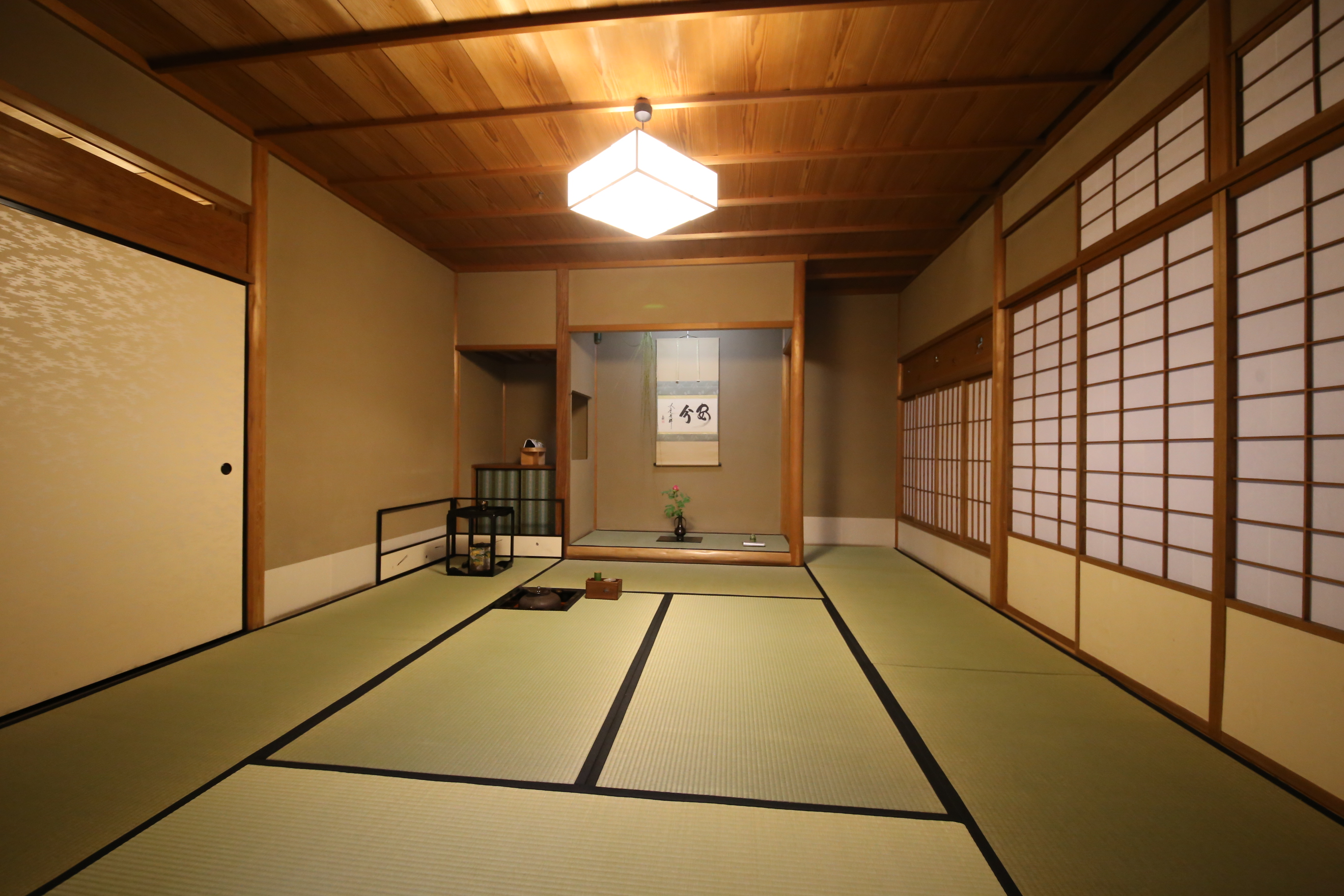 北瀬 幹哉 環デザイン舎 茶室床の間の釘はどこに打つ 花蛭釘 柳釘 落掛釘 花 入釘 向釘など 飾るための釘があります 茶室の広さや床の間の形状により どの位置につけるとよいかは バランス 好み なところが難しい 茶室のある住まい Ay