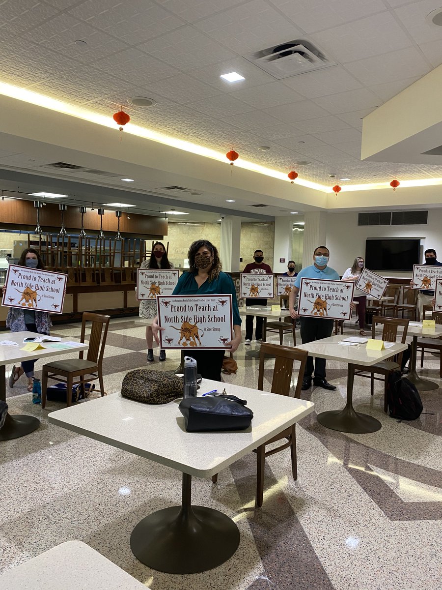 NorthSideFWISD's tweet photo. Welcome to the NSHS Family!!! #steersup #steerpride #maroonandwhite https://t.co/toDioIXcOy