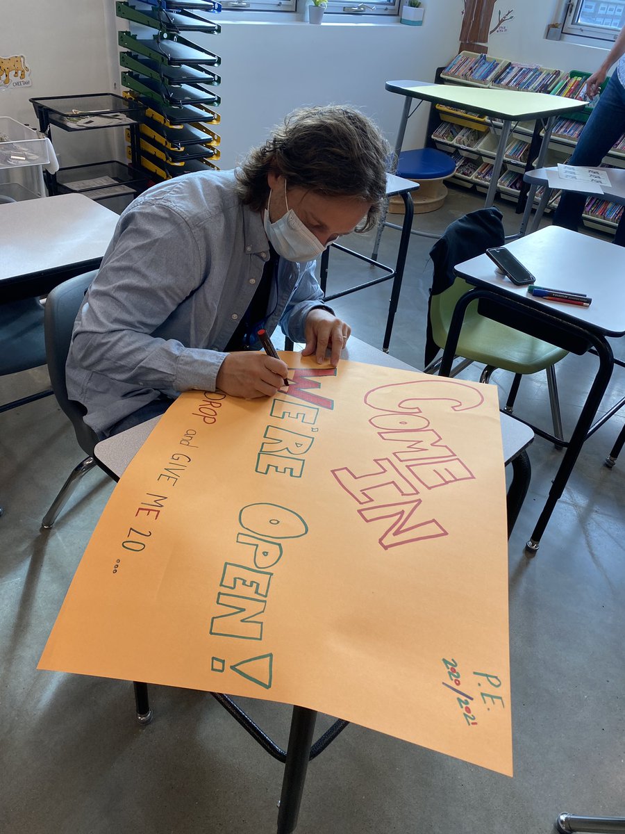 Lois E. Hole School tweet media