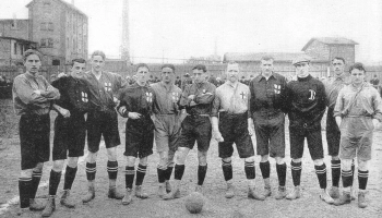 Com a ascensão do III Reich o campeonato mudou completamente seu formato e o VfB passou a disputar a Liga Regional da Saxônia, uma das 16 do país. Em 1937 bateu o poderosíssimo e dominante Schalke 04 na final da Tschammerpokal, equivalente a atual Copa da Alemanha.