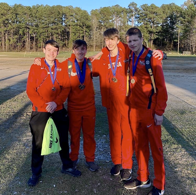 AndrewScarbor11's tweet photo. Tonight is our season opener @ Smiths Station. Good luck to all. #CHSxc #reddevilnation https://t.co/6wSqo04rXV