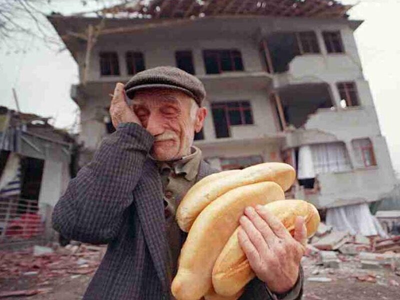 Allah böyle bir acıyı hiç bir insana göstermesin, 1999 depremler gibi olmaması için önlemler ve tedbirler alınabilir, buda yer bilimcilerden sayesinde.
#jeofizikmuhkadroistiyor