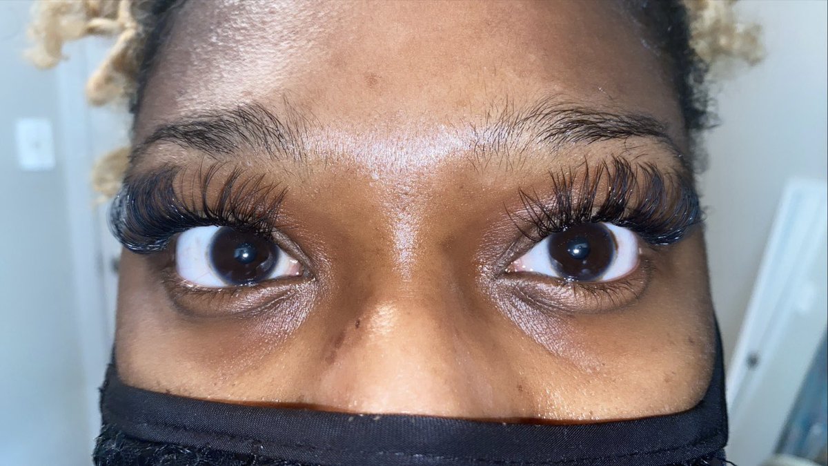 08/27/2020
💖

#officiallylashedandloaded #lashmama #classiclashes #classiceyelashextensions #atllash #beginnerlashes #atlantalashes #lashesbymomdom #atllashartist #certifiedlashartist #georgialashextensions