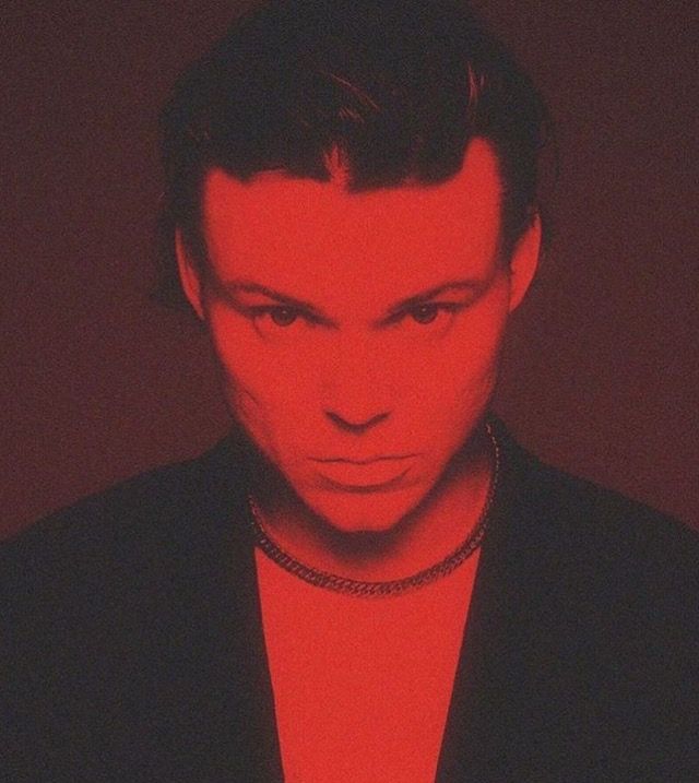 HAZEAFl's tweet image. Ashton believes in Red Team supremacy❤

#5SOSRedTeam #5MonthsofCALM #CALMPromoComp #STREAMREDDESERT #REDSOSHASTEETH 
#KILLMYTIMEONSPOTIFY