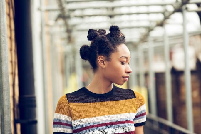 Want to lay off the heat for a little while? Check out these 10 heatless hairstyles. From Bantu knots to adding fun accessories, these styles are perfect for natural hair. allthingshair.com/en-us/hairstyl…