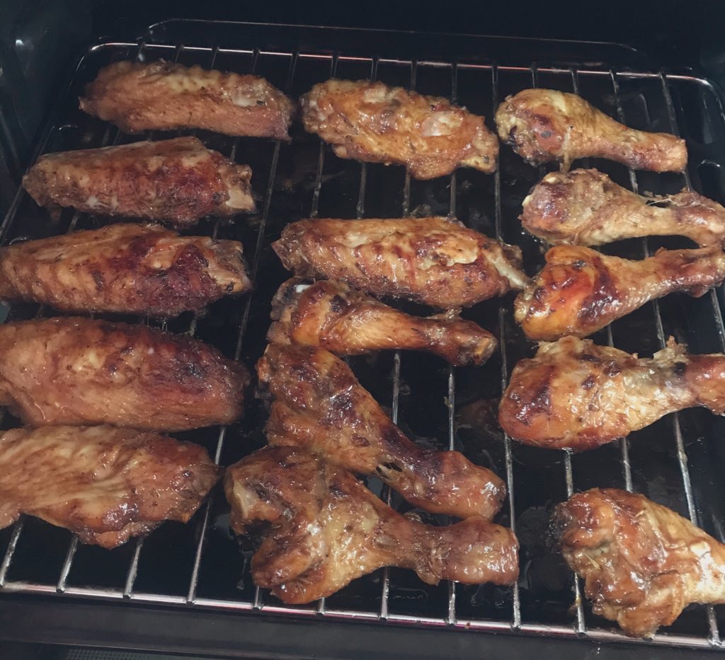 Adasplate's tweet image. Oya I’m adding the grills!
3pcs of Turkey s/s N1300
3pcs of Turkey b/s N3000
3pcs of Drumstick  N1100
#NIGHTMARKETWITHDAMMYB