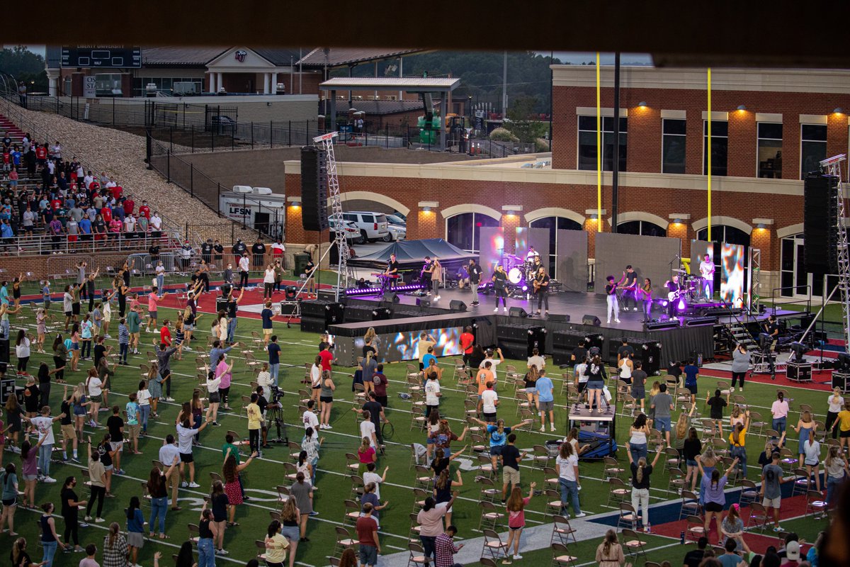 LibertyU's tweet photo. “Last night, I had the privilege of worshipping with our student body. As I looked across the crowd, I was overwhelmed w/ the potential filling that stadium. LU has been in the business of changing lives since the beginning, &amp; now I’m privileged to watch it right in front of me.” https://t.co/B5w2cALCHx