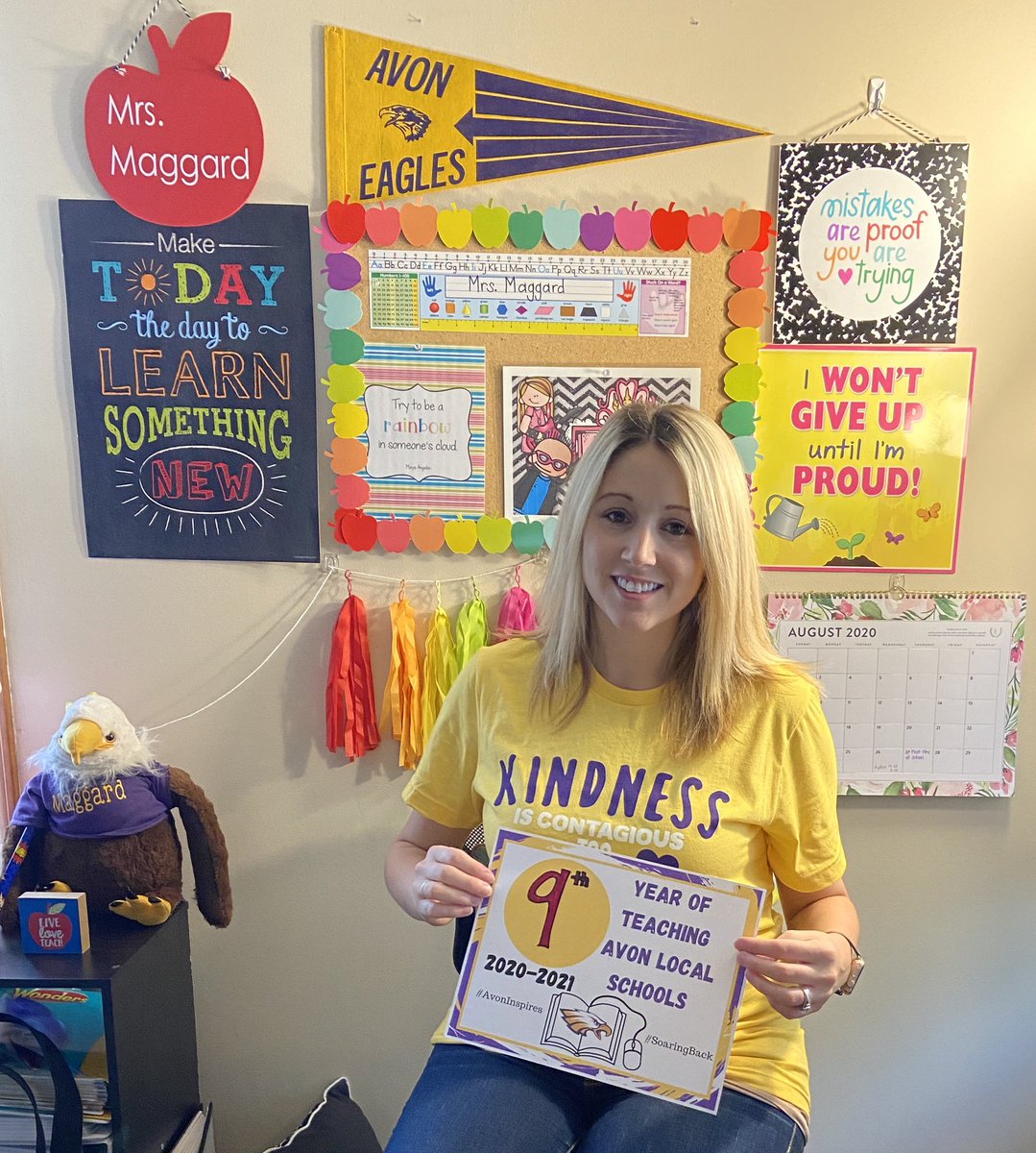 ashleymaggard08's tweet photo. Had a great first day with our Digital Eagles today! I know that we will have a wonderful year together 💜💛#SoaringBack https://t.co/HA2cmM8ETg