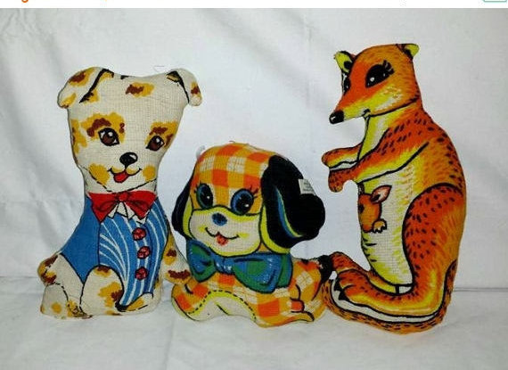 JunkYardBlonde's tweet photo. Vintage Nursery Foam Toys by Ideal Made in Hong Kong https://t.co/a6KlVwg02E #JunkYardBlonde #Gotvintage #Etsysellsvintage #HongKong https://t.co/K8LnG8nxqI