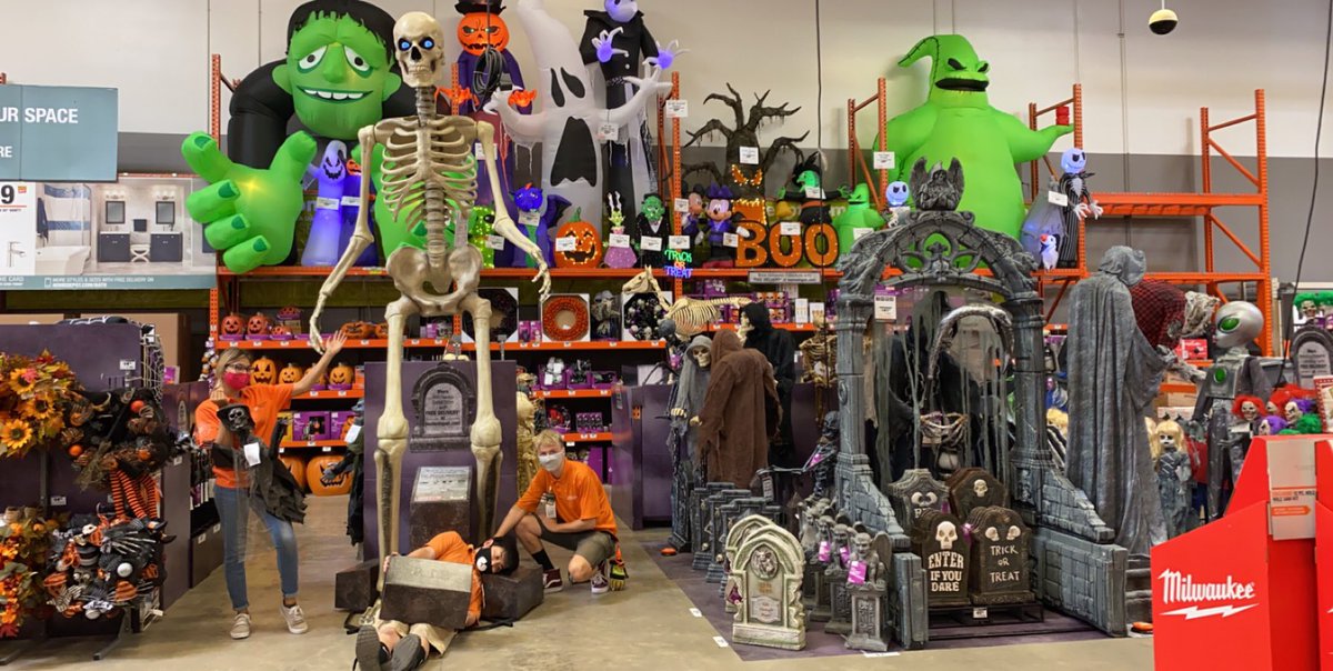 MET6609's tweet photo. Things just got a little spooky in Chico! 👻  #6609ChicoProud #D51 #oneteam @THE_JON_LOHMANN @SusanSheila_HD @rusty_stevens14 @fasaechao @rebecca6609OASM @HD6609Bill @CozyJerry @JStorrs91 https://t.co/QXqntszbmv
