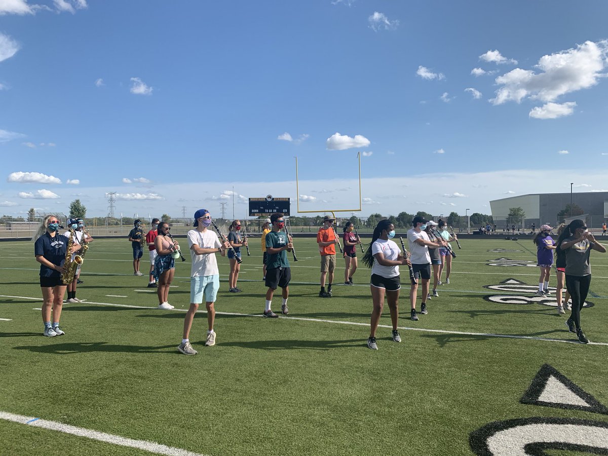 MeteaMusic's tweet photo. Marching Mustangs at it today.  Go, go Mustangs.  @MeteaMusic @MVHSMarching @mvhstrim @MeteaAmp @MvhsMuses @ApolloMVHS @MV_Stampede @MVPrincipal1 @meteavalley https://t.co/PdwrYYpx7b