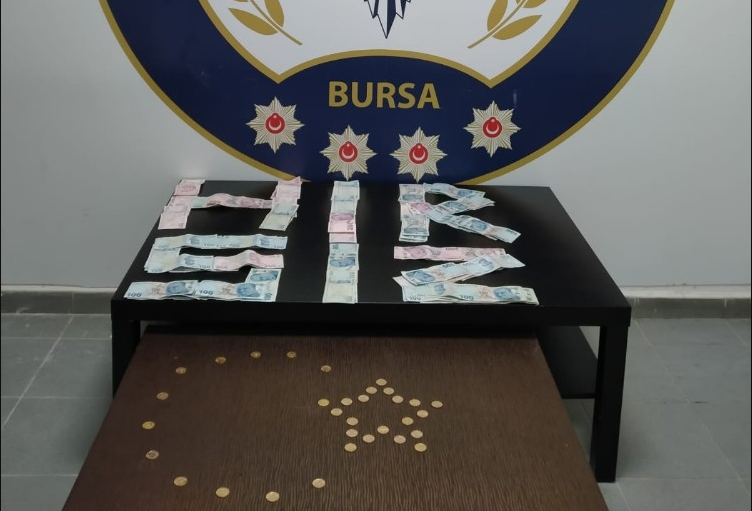 Tvonalti's tweet photo. OTO FARESİ ARABAYI BIRAKIP ALTIN DOLU ÇANTAYI ÇALDI

Ayrıntılar- https://t.co/PS7tdqvBsK https://t.co/xguGEI38OL