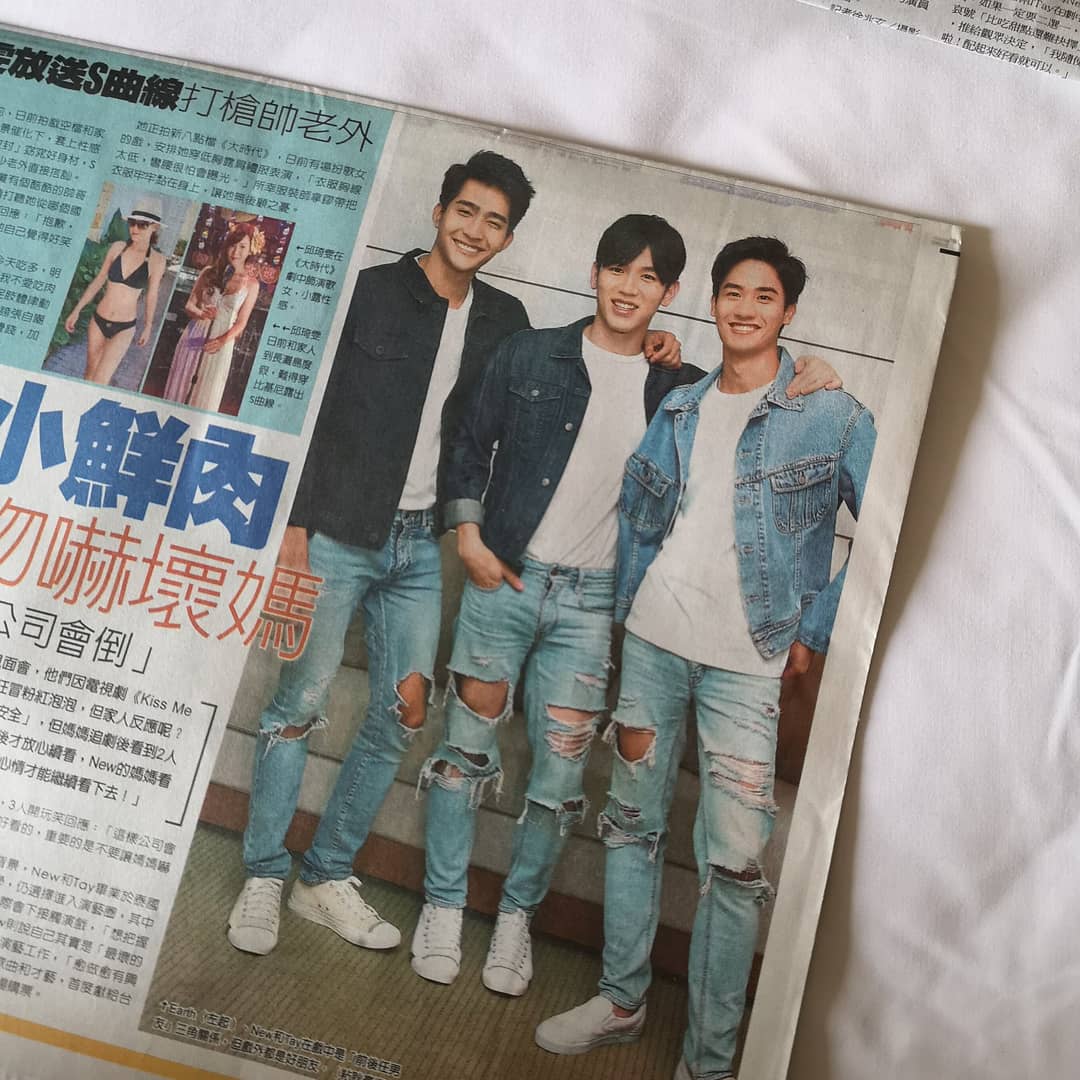 TN_PolcaNation's tweet photo. Couple Jeans 👖
📷ctto
#taynew #newtay #taytawan #newthitipoom #newwiee #tawan_v #polca #polcanation #chaobaan #honey #tawanvihokratana #thitipoomtechaapaikhun #OncePolcaAlwaysPolca
#ActuallyMissingTayNew
#AlwaysHereforTayNew
#เตนิว https://t.co/msIvLkpZoY