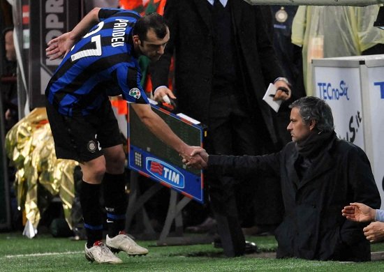  Experienced players Mourinho bought at Inter Milan:• Lucio (Bayern) — 31 y/o.• Samuel Eto’o (Barça) — 28 y/o.• Goran Pandev (Lazio) — 27 y/o.• Thiago Motta (Genoa) — 26 y/o.