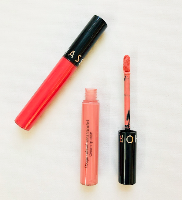 I'm giving away Sephora's cult favourite Lip Stain in this pair of neutral shades. To enter, follow <a href="/davelackie/">dave lackie</a> &amp; RT