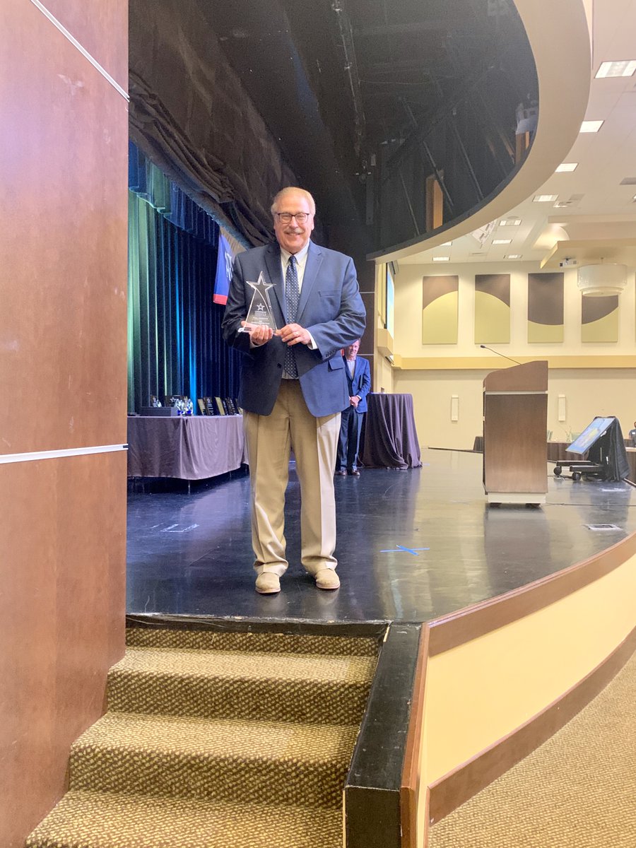 The #LeadSGF team and board members would like to extend a special congratulations to our 2020 Kenworthy Award for Outstanding Leadership recipient, Paul Logsdon with <a href="/EvangelUniv/">Evangel University</a>! Read about this Kenworthy recipient's noble accomplishments on our blog! bit.ly/31x51XM