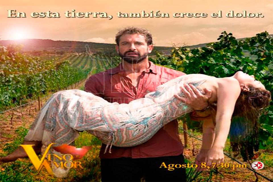 prod_meca's tweet photo. #VinoElAmor
Imagen histórica de #VinoElAmor créditos @Canal_Estrellas
A partir de aquí #DavidRobles se derrumba, se olvida de sus hijos, de su viñedo, a su manera vive en la oscuridad con su gran amor 💓 https://t.co/TAn3cOLWlf