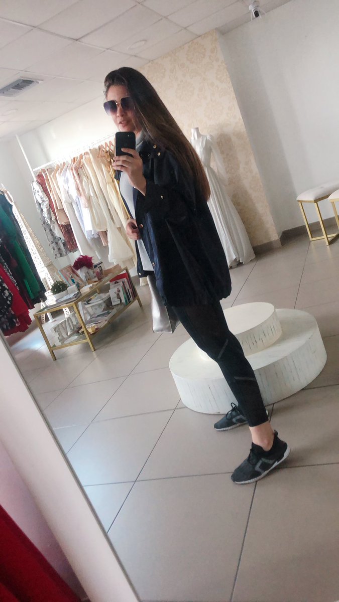 AndreaVegaG9's tweet photo. Mi #AVSTYLE de hoy 💁🏻‍♀️. https://t.co/0TojifxDoh