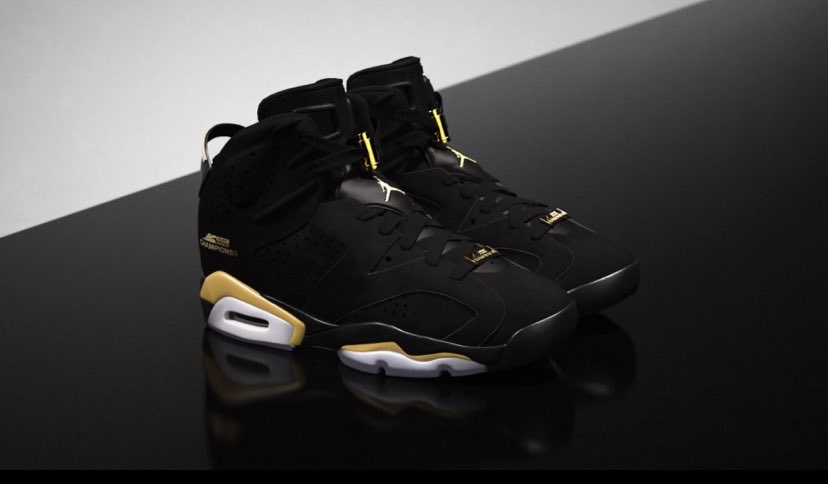 charlieINTEL's tweet image. So, all together, the winner of the 2020 #CDLChamps will get:

• $1.5 million 
• Trophy 
• Ring 
• Shoes 
• Throne