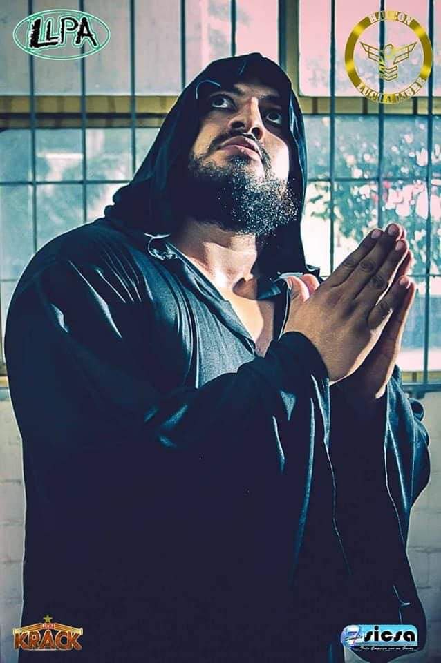 theherodesjr's tweet photo. VENID A MI QUE YO BAUTIZARE A SUS CHIQUITOS Y CONVERTIRÉ LA PIÑA EN TEPACHE 🙌🏽👳🏽‍♂️♥️
#MASTER_JR
#RAZARUDA https://t.co/6qLMH74weN