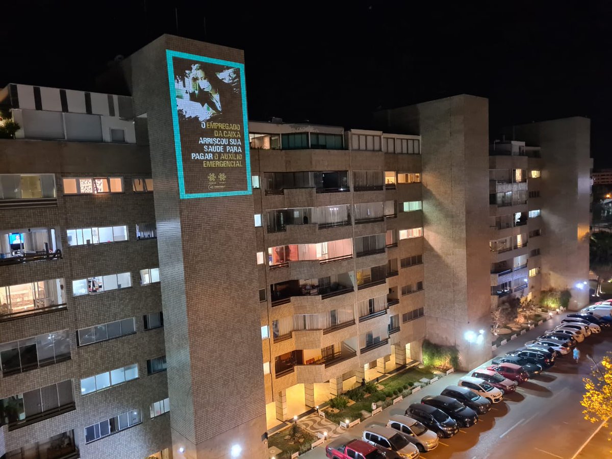 apcefsp's tweet photo. Projeções acontecem em prédios de Brasília,  Salvador e Rio de Janeiro, além de São Paulo. Fenae e Apcef/SP denunciam a política de retirada de direitos da direção da @Caixa. https://t.co/3MUzCM4j38