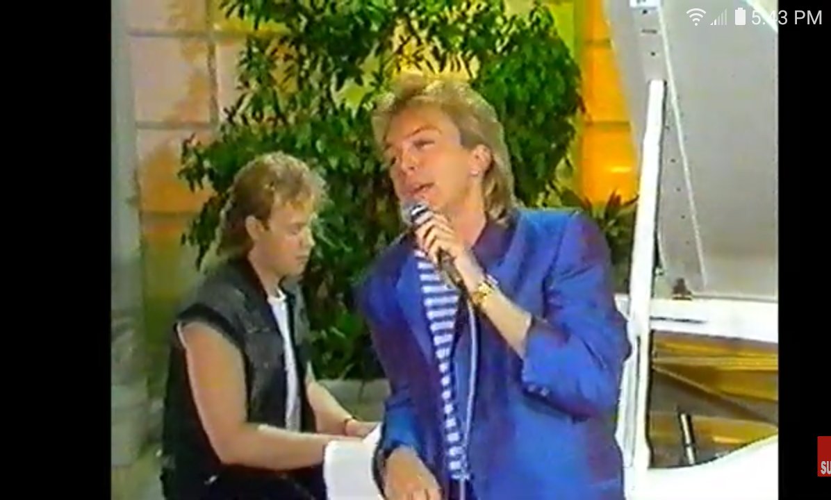 jessbythebsb's tweet photo. David Cassidy - interview &amp; performance at BBC song is I'm A Clown. Took a couple screen shots from it. ❤❤ #DavidCassidy #socute #bubblebathwithDavid #perfectperformer #loveyou  https://t.co/9ITEBxlJBQ https://t.co/OZIILUyYgi