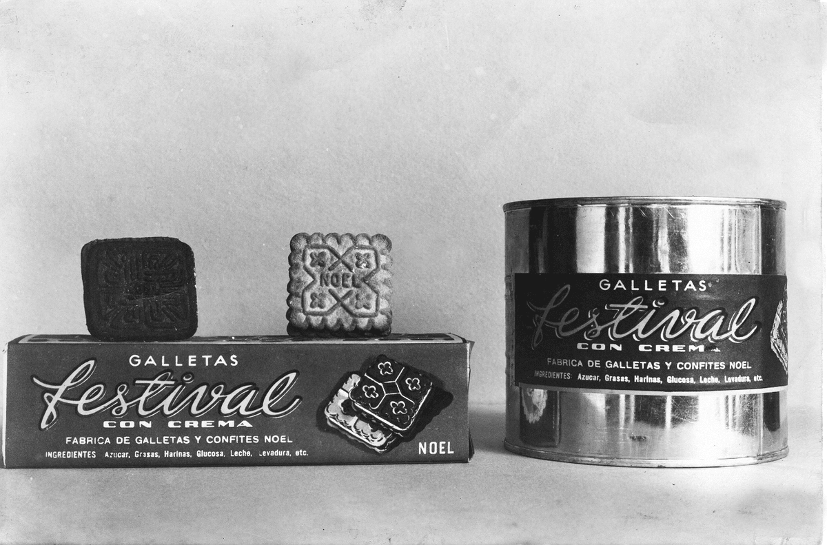 Tortas personalizadas en crema y chocolate #vintage #vintagecake  #tortavintage #coquette #coquettecake #tortaspersonalizadas  #pasteleriapasto #pastonariño #tortas #pasteleria #chocolates #postres # galletas #mesadedulces #regalos, image size:1200x791