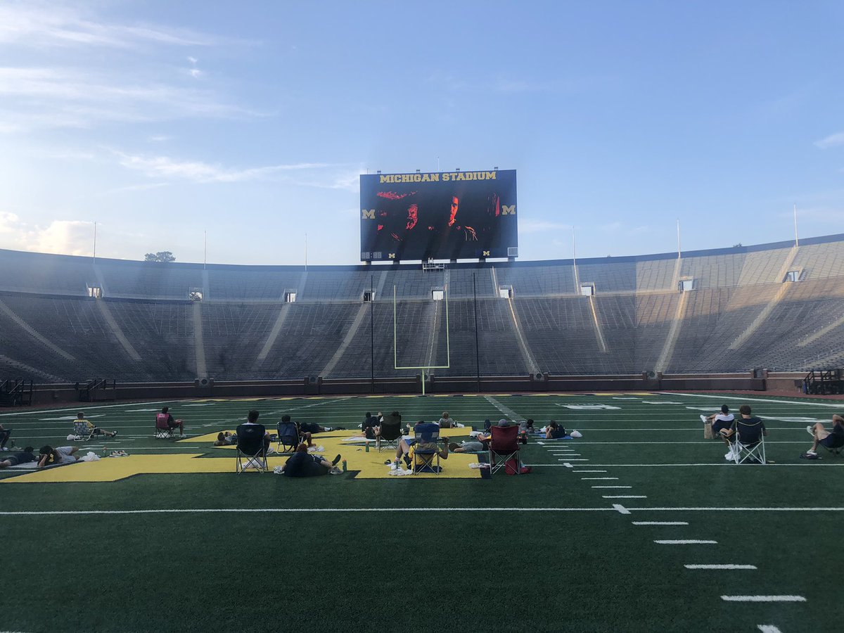 umichsoccer's tweet photo. Dinner and a movie at the Big House! #goblue https://t.co/BNUiWkDzKS
