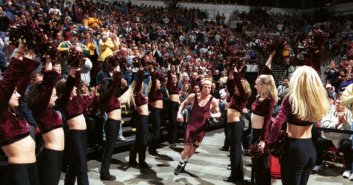 GopherWrestling's tweet image. Flashback to the 2002 Border Brawl...15,646 fans at Target Center watched #1 Gophers beat #2 Hawkeyes, 22-15

#GopherTough | #ThrowbackThursday