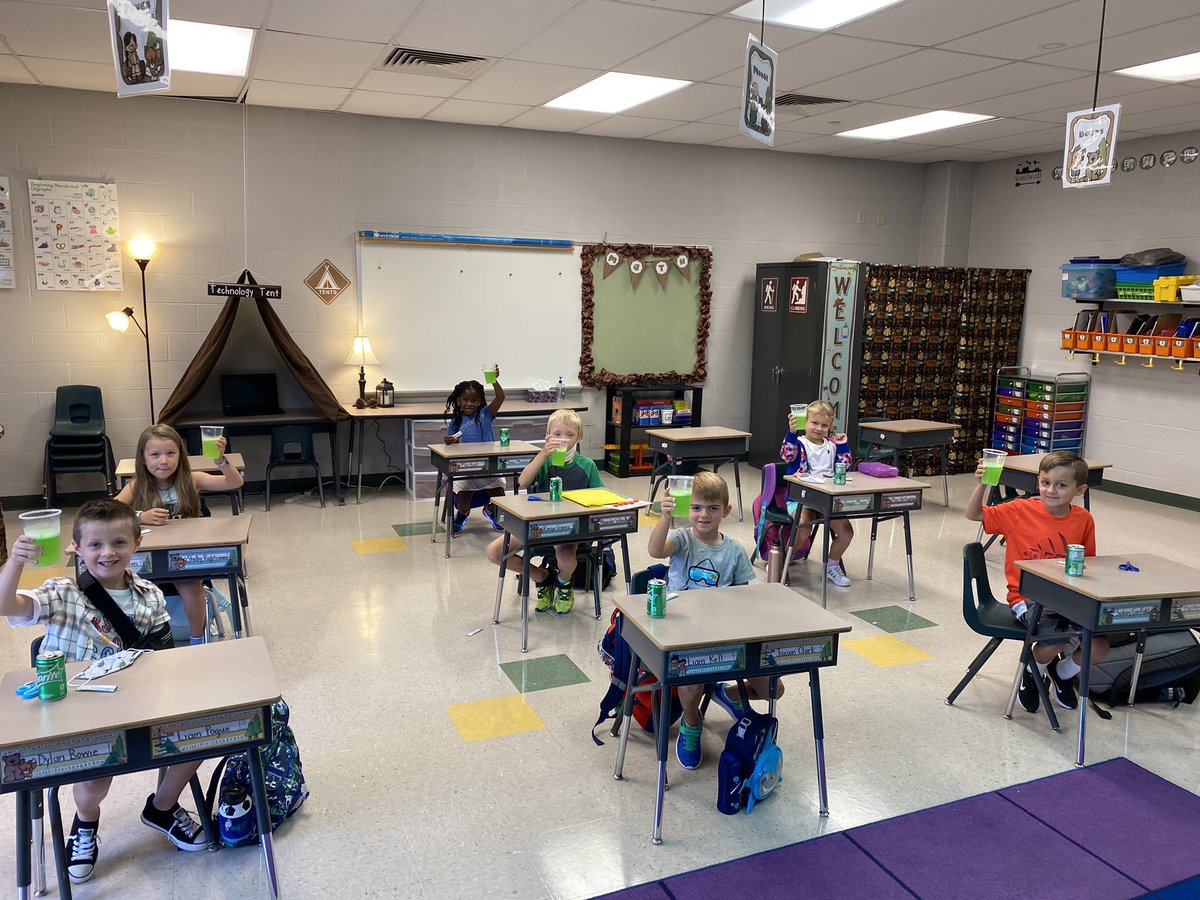 MrsLenich's tweet photo. Another great first day with kiddos! We made jitter juice to calm our nerves! https://t.co/Y9IGIiGOAg