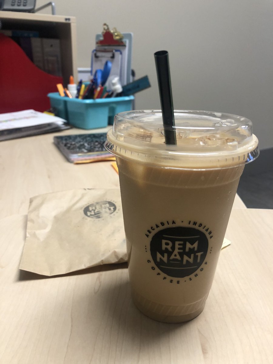 KaraDoenges's tweet photo. Day #13-I got 2 today...a friend/colleague dropped off a nice treat to welcome me to school, YUM! And an awesome kiddo dried off the extra unused desks in class today without any prompting from me...WOW what initiative and kindness!  #180daysofHAPPY #WeAreHuskies #theHuskyWay https://t.co/IffstteLBt