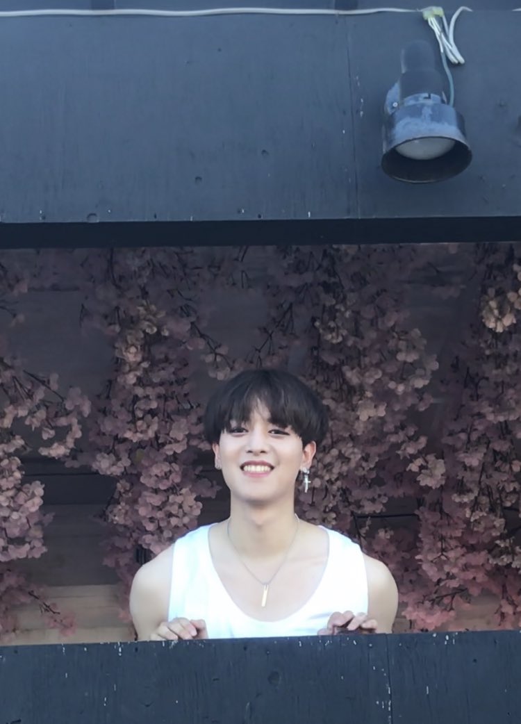 user tomoontonights& #39; heart is malfunctioning