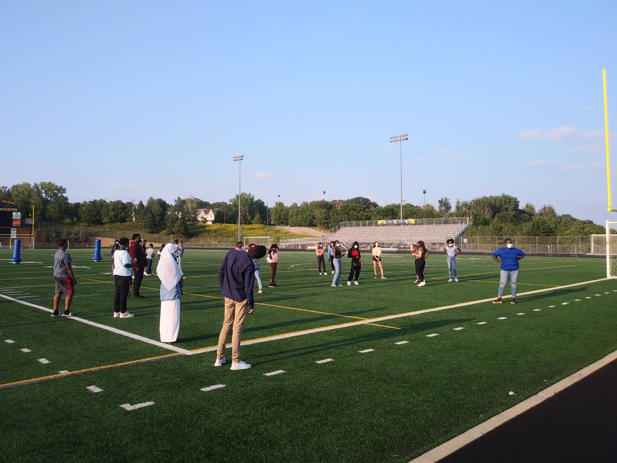 PaulsenMark's tweet photo. BSU leading our freshman in community building.  These leaders never stop finding ways to make us better. #PLSAS_VOICES @DrBezek @DrTStaloch https://t.co/3cCGSKgJ0g