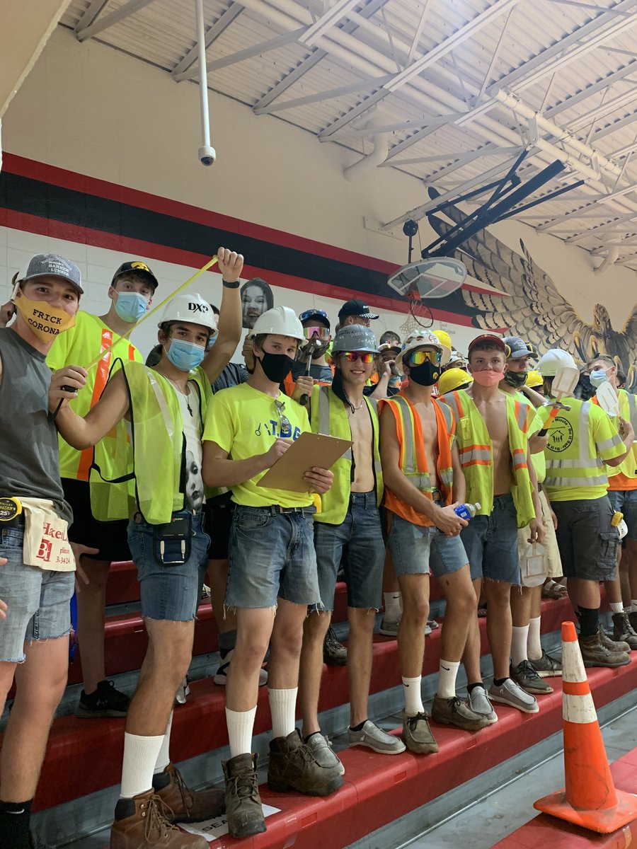 bobby_willms's tweet photo. A fun home crowd for the first volleyball game of the season. Construction night!  #WarhawkPride https://t.co/GUFmJL2vvX