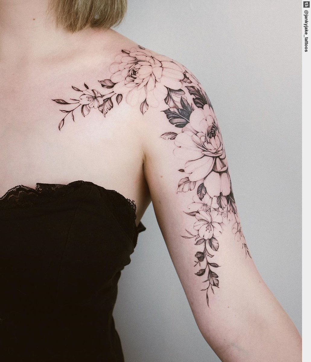 Twitter 上的Tattoo NessFeaturing jankyjaketattoos flowertattoo  flowertat shouldertattoo tattoo inked tattooart shoulder  tattoodesign httpstcoSTjG8tFnrR  Twitter